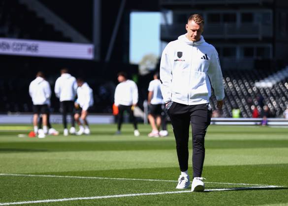 Fulham v Liverpool, English Premier League, Craven Cottage, Football, London, UK - 06 Apr 2025 Bernd Leno of Fulham ahead of the Premier League home game against Liverpool London Craven Cottage London GBR, UK NEWSPAPERS OUT Copyright: xMarkxGreenwoodx