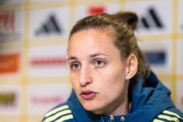 250407 Nathalie Björn of the Swedish women s national football team is being interviewed after a training session on April 7, 2025 in Gothenburg. Photo: Mathias Bergeld BILDBYRAN kod MB MB1126 fotboll football soccer fotball nations league uefa womens nations league träning practice training sverige sweden dam bbeng intervju interview Copyright: MATHIASxBERGELD BB250407MB042