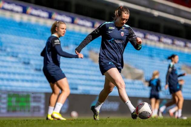 250407 Elisabeth Terland of the Norwegian women s national football team during a training session on April 7, 2025 in Oslo. Photo: Vegard Grott BILDBYRAN kod VG VG0746 bbeng fotboll football soccer fotball norge norway women dam nations league träning practice training trening Copyright: VEGARDxGRoTT BB250407VG064