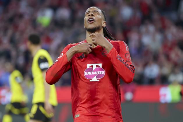 Michael Olise (FC Bayern Muenchen) schaut enttaeuscht, Bundesliga, FC Bayern München v Borussia Dortmund, Allianz Arena am 12. April 2025 in München, Deutschland. (Foto von Marco Steinbrenner DeFodi Images) Michael Olise (FC Bayern Muenchen) looks dejected, Bundesliga, FC Bayern München v Borussia Dortmund, Allianz Arena, April 12, 2025 in Munich, Germany. (Photo by Marco Steinbrenner DeFodi Images) DFL regulations prohibit any use of photographs as image sequences and or quasi-video.