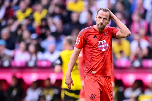 Harry Kane (FC Bayern Muenchen) gestikuliert, gestik waehrend des Spiels der 1. Bundesliga zwischen FC Bayern München und Borussia Dortmund, Allianz Arena am 12. April 2025 in München, Deutschland. (Foto von Harry Langer DeFodi Images) +++ Harry Kane (FC Bayern Muenchen) gestures during the Bundesliga match between FC Bayern München and Borussia Dortmund at Allianz Arena on April 12, 2025 in Munich, Germany. (Photo by Harry Langer DeFodi Images) DFL regulations prohibit any use of photographs as image sequences and or quasi-video. (Photo by Harry Langer DeFodi Images) DFL regulations prohibit any use of photographs as image sequences and or quasi-video.