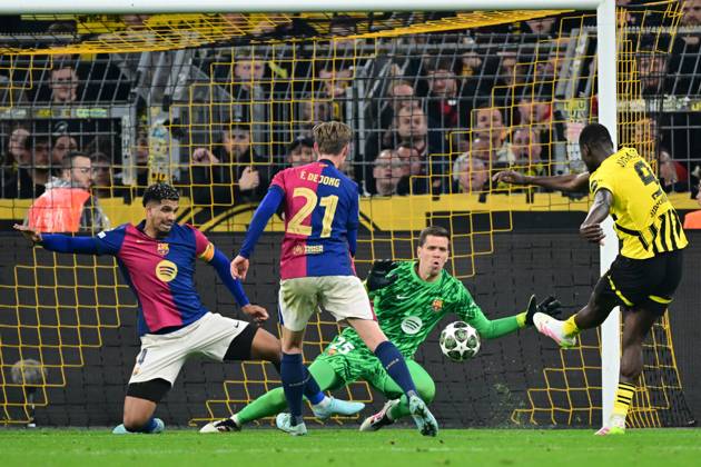 DORTMUND - Sehrou Guirassy of Borussia Dortmund scores his hat trick during the quarterfinal Champions League match between Borussia Dortmund and FC Barcelona, Barca at Signal Iduna Park stadium on April 15, 2025 in Dortmund, Germany. ANP Hollandse Hoogte Borussia Dortmund v FC Barcelona 2024 25 xVIxANPxSportx xGerritxvanxKeulenxIVx 524606536 originalFilename: 524606536