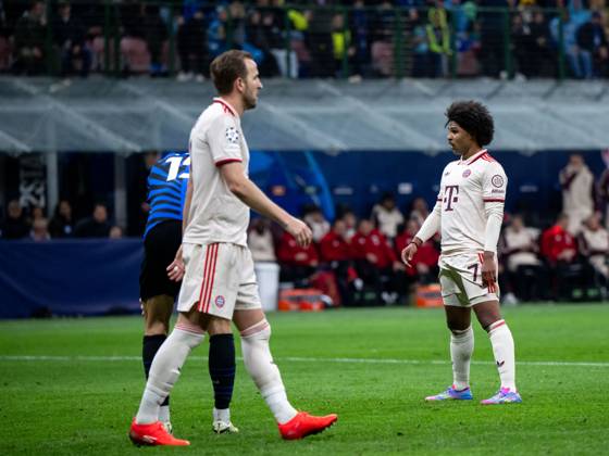 Serge Gnabry (FC Bayern Muenchen, 07) aergert sich ueber eine vergebene Torchance, davor Harry Kane (FC Bayern Muenchen, 09), ITA, Inter Mailand vs FC Bayern Muenchen, Fussball, UEFA Champions League, Viertelfinale Rueckspiel, Saison 2024 2025, 16.04.2025 ITA, Inter Mailand vs FC Bayern Muenchen, Fussball, UEFA Champions League, Viertelfinale Rueckspiel, Saison 2024 2025, 16.04.2025 Milano Copyright: xEibner-Pressefoto Memmlerx EP_MMR