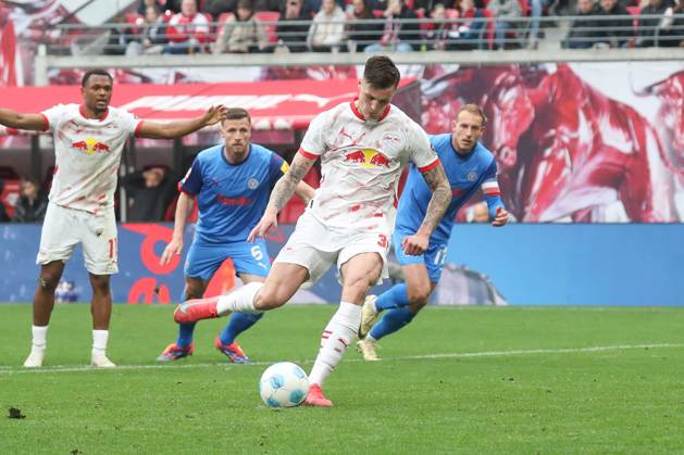 19.04.2025, xgox, Fussball 1.Bundesliga, RB Leipzig - Holstein Kiel emspor, v.l. Benjamin Sesko (Leipzig, 30) trifft per Elfmeter zum 1:1(DFL DFB REGULATIONS PROHIBIT ANY USE OF PHOTOGRAPHS as IMAGE SEQUENCES and or QUASI-VIDEO) Leipzig