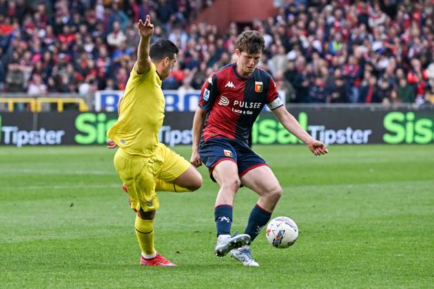 Genoa™s Morten Frendrup fights for the ball during the Serie A soccer match between Genoa and Lazio at the Luigi Ferraris Stadium in Genoa, Italy - Wednesday, April 23, 2025. - Soccer .  Copyright: xTanoxPecoraro LaPressex