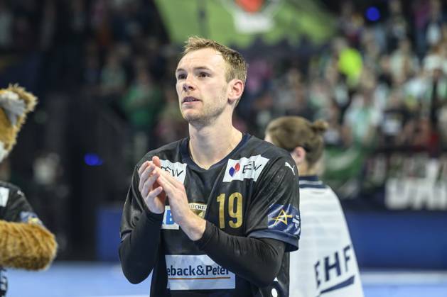 im Bild v.l.: Mathias Gidsel (Fuechse Berlin, 19), Sieg, Jubel, Freude, Begeisterung, feiert, GER, Berlin, Handball, Fuechse Berlin vs Aalborg Handbold, HF Champions-League, in der Max Schmeling Halle, 24.04.2025, Copyright: HMBxMedia UwexKoch