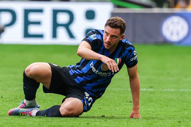 Carlos Augusto of FC Internazionale seen in action during Serie A 2024 25 football match between FC Internazionale and AS Roma at San Siro Stadium Milan Italy on 27 April 2025. Milan Stadio Giuseppe Meazza Milan Italy Copyright: xEPhotopressx SP24-1184-106