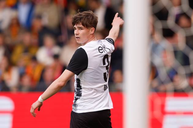 DEVENTER, Stadium De Adelaarshorst, 04-05-2025 , season 2024 2025 , Dutch Eredivisie. during the match Go Ahead Eagles - AZ, AZ player Wouter Goes Go Ahead Eagles - AZ x29075221x Copyright: