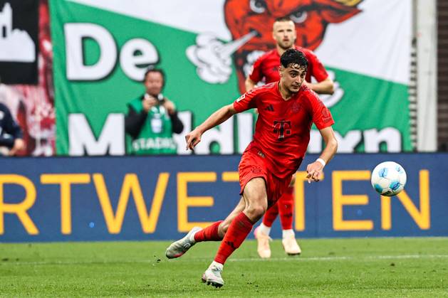 Aleksandar Pavlovic (FC Bayern München,45) - 1. Fussball Bundesliga Saison 2024-2025 Punktspiel RB Leipzig vs. FC Bayern München in der Red Bull Arena in Leipzig - Aktion,Fussball,Deutschland,Mann,Männer,03.05.2025