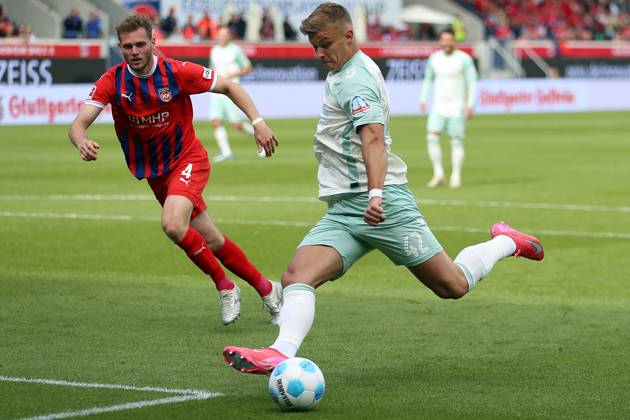 17.05.2025, xrekx, Fussball 1.Bundesliga, 1.FC Heidenheim - Werder Bremen v.l. Torschuss zum 1:4 durch Keke Topp (SV Werder Bremen) (DFL DFB REGULATIONS PROHIBIT ANY USE OF PHOTOGRAPHS as IMAGE SEQUENCES and or QUASI-VIDEO) Heidenheim