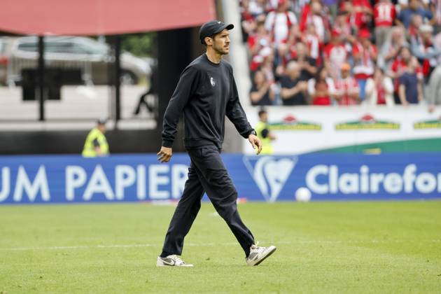 Julian Schuster (SC Freiburg, Trainer) nach dem Spiel , Deutschland, Fussball, 1. Bundesliga, 34.Spieltag, 2024 2025, SC Freiburg vs. Eintracht Frankfurt, 17.05.2025, Europa-Park Stadion, Freiburg im Breisgau, Deutschland DFL REGULATIONS PROHIBIT ANY USE OF PHOTOGRAPHS AS IMAGE SEQUENCES AND OR QUASI-VIDEO. Freiburg im Breisgau Europa-Park Stadion Baden-Württemberg Deutschland Copyright: xGrantxHubbsx