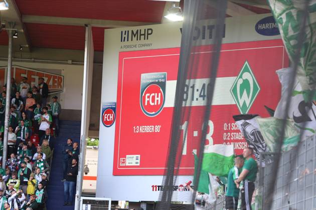 17.05.2025, xrekx, Fussball 1.Bundesliga, 1.FC Heidenheim - Werder Bremen v.l. Anzeigetafel, Videowall, Scoreboard, Info, Werbung Luca Kerber (1.FC Heidenheim 1846) (DFL DFB REGULATIONS PROHIBIT ANY USE OF PHOTOGRAPHS as IMAGE SEQUENCES and or QUASI-VIDEO) Heidenheim