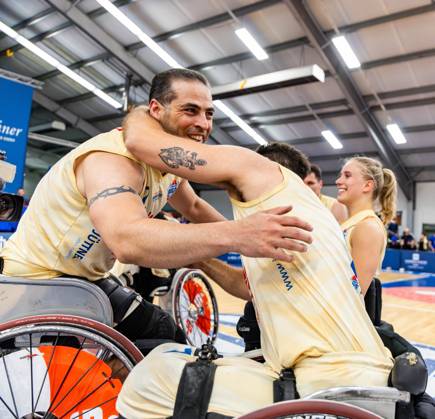 17.05.2025, GER, Rollstuhlbasketball, Maenner Frauen, Saison 24 25, 1.Bundesliga, PlayOff Finale, RSB Thuringia Bulls - RSV Lahn-Dill Im Bild Vahid Gholamazad (RSB Thuringia Bulls) Die Mannschaft der Thuringia Bulls schlägt im zweiten PlayOff Spiel erneut die Gastmannschaft vom RSV Lahn-Dill und gewinnt somit die Saison 24 25 - Deutsche Meisterschaft Deutscher Meister 99189 Elxleben Fit-In Freizeitanlage Sporthal Thueringen Deutschland