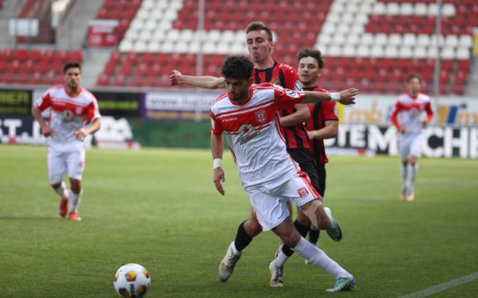 240525 Halle Saale Sachsen Anhalt Leuna Chemie Stadion Fußball Hallescher FC Halle HFC Regionalliga Nordost 4. Liga Männer Saison 2024 2025 Landespokal FSA Finale Pokalfinale 2025 Hallescher FC - 1. FC Lok Stendal Serhat Polat 77 ( Hallescher FC) , Felix Kaschlaw (FC Lok Stendal)