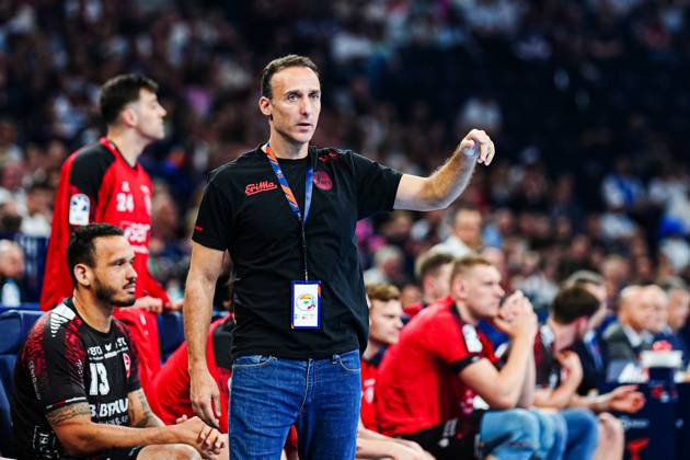 Roberto Garcia Parrondo (MT Melsungen, Trainer) GER, THW Kiel vs. MT Melsungen, Handball, EHF European League, Spiel um Platz 3, Saison 2024 2025, 25.05.2025 GER, THW Kiel vs. MT Melsungen, Handball, EHF European League, Spiel um Platz 3, Saison 2024 2025, 25.05.2025 Hamburg Copyright: xEibnerxPressefoto MarcelxvonxFehrnx EP_MFN