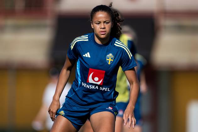 250526 Felicia Schröder of the Swedish women™s national football team during a training session on May 26, 2025 in Fidenza. Photo: Ludvig Thunman BILDBYRAN kod LT LT0701 fotboll football soccer fotball träning practice training sverige sweden dam bbeng Copyright: LUDVIGxTHUNMAN BB250526LT015