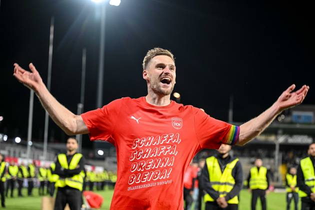 Patrick Mainka (1.FC Heidenheim) gestikuliert, gestik während des Bundesliga-Relegationsrückspiels zwischen der SV Elversberg und dem 1.FC Heidenheim, URSAPHARM-ARENA am 26. May 2025 in Elverberg, Deutschland. (Foto von Harry Langer DeFodi Images) +++ Patrick Mainka (1.FC Heidenheim) gestures during the Bundesliga relegation second leg match between SV Elversberg and 1.FC Heidenheim at URSAPHARM-ARENA on May 26, 2025 in Elverberg, Germany. (Photo by Harry Langer DeFodi Images) DFL regulations prohibit any use of photographs as image sequences and or quasi-video. (Photo by Harry Langer DeFodi Images) DFL regulations prohibit any use of photographs as image sequences and or quasi-video.