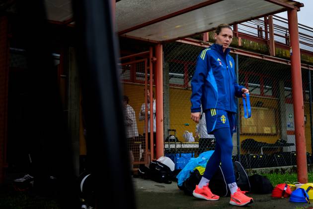 250527 Goalkeeper Jennifer Falk of the Swedish women™s national football team ahead of a training session on May 27, 2025 in Fidenza. Photo: Ludvig Thunman BILDBYRAN kod LT LT0702 fotboll football soccer fotball sverige sweden dam bbeng Copyright: LUDVIGxTHUNMAN BB250527LT022