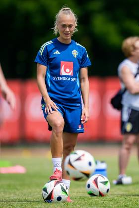 250528 Hanna Bennison of the Swedish women™s national football team during a training session on May 28, 2025 in Fidenza. Photo: Ludvig Thunman BILDBYRAN kod LT LT0703 fotboll football soccer fotball träning practice training sverige sweden dam bbeng Copyright: LUDVIGxTHUNMAN BB250528LT048