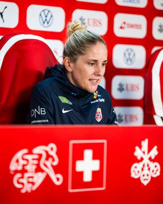 250602 Head coach Gemma Grainger of the Norwegian women s national football team during a press conference, PK, Pressekonferenz on June 2, 2025 in Sion. Photo: Marius Simensen BILDBYRAN COP 238 bbeng dam football fotball fotboll norge norway press conference pressekonferanse soccer uefa women s nations league Copyright: MARIUSxSIMENSEN BB250602BB346