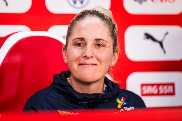 250602 Head coach Gemma Grainger of the Norwegian women s national football team during a press conference, PK, Pressekonferenz on June 2, 2025 in Sion. Photo: Marius Simensen BILDBYRAN COP 238 bbeng dam football fotball fotboll norge norway press conference pressekonferanse soccer uefa women s nations league Copyright: MARIUSxSIMENSEN BB250602BB365