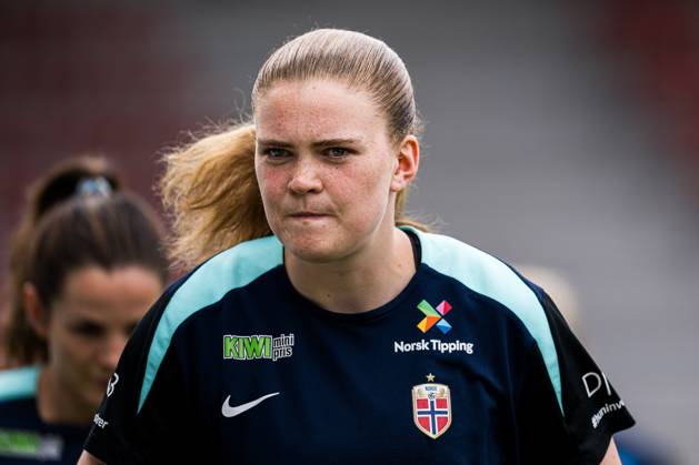 250602 Signe Gaupset of the Norwegian women s national football team during a training session on June 2, 2025 in Sion. Photo: Marius Simensen BILDBYRAN COP 238 bbeng dam football fotball fotboll norge norway practice soccer training trening träning uefa women s nations league Copyright: MARIUSxSIMENSEN BB250602BB501