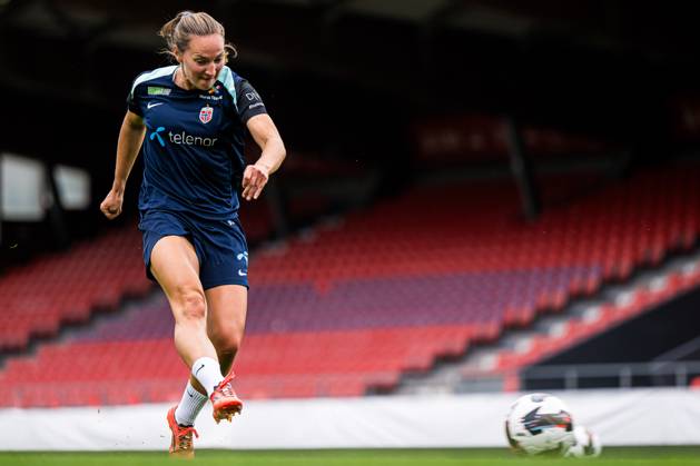 250602 Marit Bratberg Lund of the Norwegian women s national football team during a training session on June 2, 2025 in Sion. Photo: Marius Simensen BILDBYRAN COP 238 bbeng dam football fotball fotboll norge norway practice soccer training trening träning uefa women s nations league Copyright: MARIUSxSIMENSEN BB250602BB632