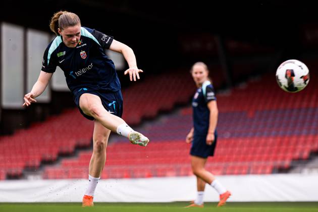 250602 Signe Gaupset of the Norwegian women s national football team during a training session on June 2, 2025 in Sion. Photo: Marius Simensen BILDBYRAN COP 238 bbeng dam football fotball fotboll norge norway practice soccer training trening träning uefa women s nations league Copyright: MARIUSxSIMENSEN BB250602BB638