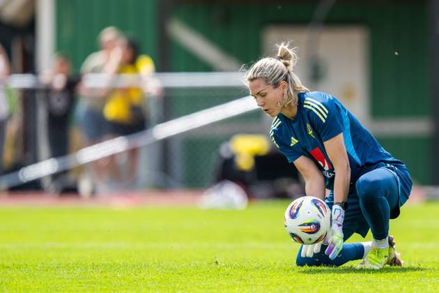 250623 Goalkeeper Jennifer Falk of the Swedish women™s national football team during a training session on June 23, 2025 in Ahus. Photo: Mathias Bergeld BILDBYRAN kod MB MB1148 fotboll football soccer fotball träning practice training sverige sweden dam bbeng women kvinner Copyright: MATHIASxBERGELD BB250623MB132