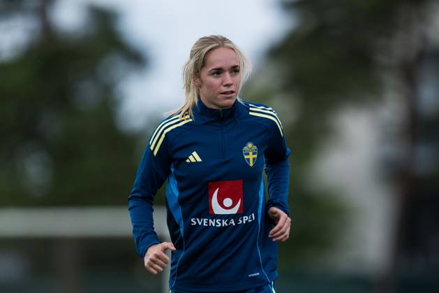 250624 Hanna Lundkvist of the Swedish women s national football team during a training session on June 24, 2025 in Ahus. Photo: Mathias Bergeld BILDBYRAN kod MB MB1150 fotboll football soccer fotball träning practice training sverige sweden dam bbeng kvinner women Copyright: MATHIASxBERGELD BB250624MB005