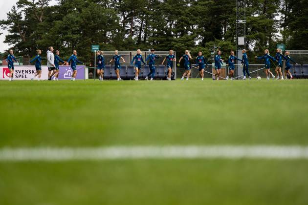 250625 Players of the Swedish women s national football team during a training session on June 25, 2025 in Ahus. Photo: Mathias Bergeld BILDBYRAN kod MB MB1152 fotboll football soccer fotball träning practice training sverige sweden dam bbeng kvinner women Copyright: MATHIASxBERGELD BB250625MB022