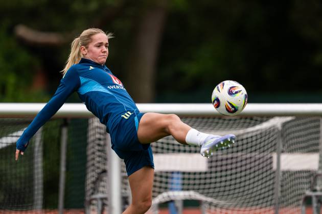 250625 Hanna Lundkvist of the Swedish women s national football team during a training session on June 25, 2025 in Ahus. Photo: Mathias Bergeld BILDBYRAN kod MB MB1152 fotboll football soccer fotball träning practice training sverige sweden dam bbeng kvinner women Copyright: MATHIASxBERGELD BB250625MB029