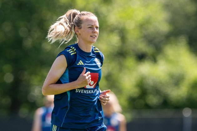 250702 Amanda Ilestedt of the Swedish women s national football team at a training session during the UEFA Women s Euro 2025 Championship on July 2, 2025 in Cham. Photo: Mathias Bergeld BILDBYRAN kod MB MB1164 fotboll football soccer fotball fotbolls-em europamästerskap em uefa womens euro uefa womens european football championship womens euro 2024 dam kvinner women träning practice training sverige sweden 1 bbeng Copyright: MATHIASxBERGELD BB250702MB042