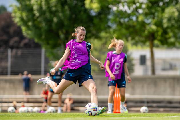 250703 Elisabeth Terland of the Norwegian women s national football team at a training session during the UEFA Women s Euro 2025 on July 3, 2025 in Neuchatel. Photo: Vegard Grott BILDBYRAN kod VG VG0779 bbeng fotboll football soccer fotball fotbolls-em fotball em europamästerskap em uefa womens euro em 2025 träning practice training trening norge norway dam day2 Copyright: VEGARDxGRoTT BB250703VG018