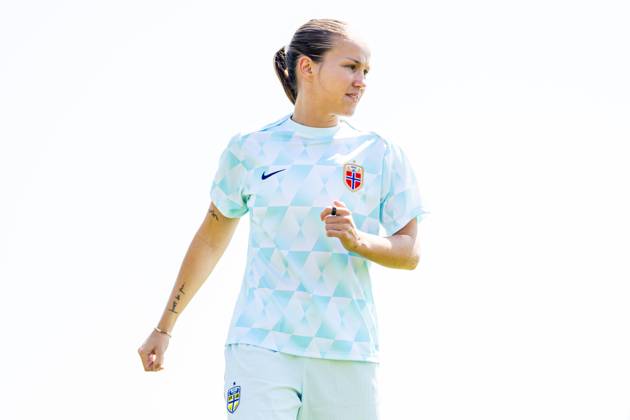 250705 Guro Reiten of the Norwegian women s national football team at a training session during the UEFA Women s Euro 2025 on July 5, 2025 in Neuchatel. Photo: Vegard Grott BILDBYRAN kod VG VG0780 bbeng fotboll football soccer fotball fotbolls-em fotball em europamästerskap em uefa womens euro em 2025 träning practice training trening norge norway dam day4 Copyright: VEGARDxGRoTT BB250705VG019