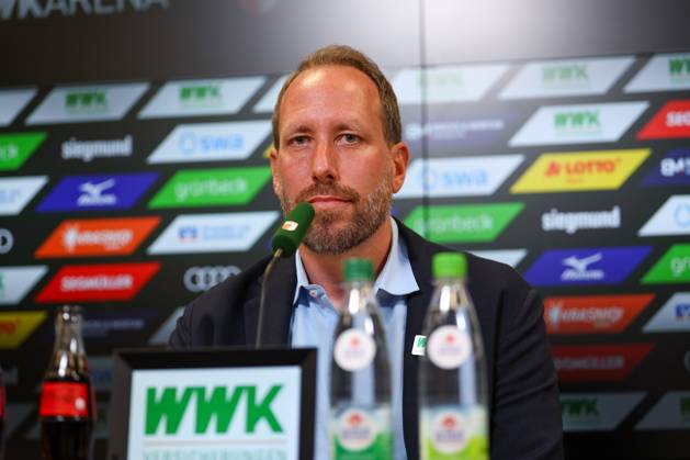 Geschaeftsfuehrer Finanzen Michael Stroell (FC Augsburg), Vorstellung Chef-Trainer Sandro Wagner, FC Augsburg, Fussball, 1. Bundesliga, 07.07.2025 DFB regulations prohibit any use of photographs as image sequences and or quasi-video Augsburg Bayern Deutschland