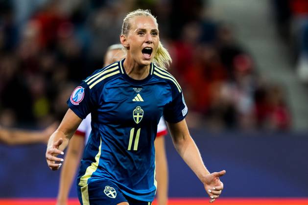 250708 Stina Blackstenius of Sweden celebrates after 0-1 during the UEFA Women s Euro 2025 group stage football match between Poland and Sweden on July 8, 2025 in Luzern. Photo: Ludvig Thunman BILDBYRAN kod LT LT0707 fotboll football soccer fotball fotbolls-em europamästerskap em uefa womens euro uefa womens european football championship womens euro 2025 dam kvinner women polen sverige sweden poland 7 bbeng jubel Copyright: LUDVIGxTHUNMAN BB250708LT084