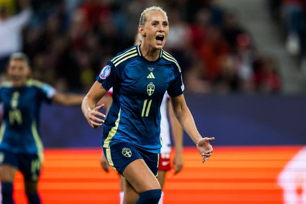 250708 Stina Blackstenius of Sweden celebrates after 0-1 during the UEFA Women s Euro 2025 group stage football match between Poland and Sweden on July 8, 2025 in Luzern. Photo: Ludvig Thunman BILDBYRAN kod LT LT0707 fotboll football soccer fotball fotbolls-em europamästerskap em uefa womens euro uefa womens european football championship womens euro 2025 dam kvinner women polen sverige sweden poland 7 bbeng jubel Copyright: LUDVIGxTHUNMAN BB250708LT086