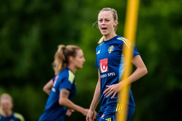 250715 Amanda Ilestedt of the Swedish women s national football team at a training session during the UEFA Women s Euro 2025 Championship on July 15, 2025 in Cham. Photo: Ludvig Thunman BILDBYRAN kod LT LT0718 fotboll football soccer fotball fotbolls-em europamästerskap em uefa womens euro uefa womens european football championship womens euro 2025 dam kvinner women träning practice training sverige sweden day 13 bbeng Copyright: LUDVIGxTHUNMAN BB250715LT032