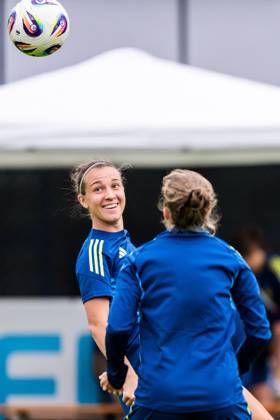 250716 Julia Zigiotti Olme of the Swedish women s national football team at a training session during the UEFA Women s Euro 2025 Championship on July 16, 2025 in Cam. Photo: Ludvig Thunman BILDBYRAN kod LT LT0720 fotboll football soccer fotball fotbolls-em europamästerskap em uefa womens euro uefa womens european football championship womens euro 2025 dam kvinner women träning practice training sverige sweden day 15 bbeng Copyright: LUDVIGxTHUNMAN BB250716LT061