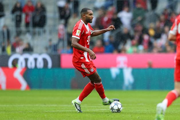 Jonathan Tah (FC Bayern Muenchen, 04) mit Ball, GER, FC Bayern Muenchen vs. Olympique Lyon, Fussball, Testspiel, Saison 2025 2026, 02.08.2025, GER, FC Bayern Muenchen vs. Olympique Lyon, Fussball, Testspiel, Saison 2025 2026, 02.08.2025 Muenchen Copyright: xEibner-Pressefoto JennixMaulx EP_JML