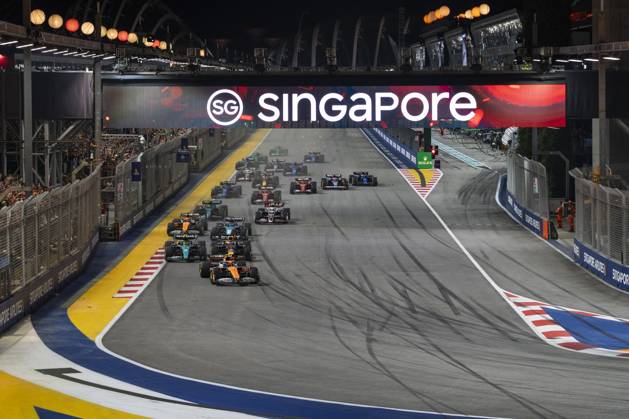 Formula 1 Singapore Grand Prix SINGAPORE, SINGAPORE - SEPTEMBER 22: Thousands of fans watch the Formula 1 Singapore Grand Prix at the Marina Bay Street Circuit in Singapore on September 22, 2024. More than 269,000 fans turned out over race weekend according to the organisers. Singapore World. Editorial use only. Please get in touch for any other usage.  Copyright: x2025xAnadoluxZakariaxZainalx