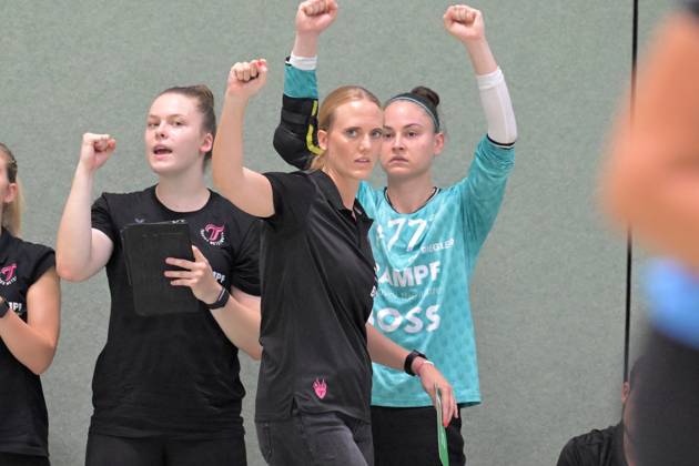 Miriam Hirsch (TusSies Metzingen, Trainerin) TusSies Metzingen vs. Union Neckarsulm, Handball, Alsco HBF, Testspiel, Saison 2025 2026, 15.08.2025 TusSies Metzingen vs. Sport-Union Neckarsulm, Handball, Alsco HBF, Testspiel, Saison 2025 2026, 15.08.2025 Metzingen Copyright: xEibner-Pressefoto TobiasxBaurx EP_TBR