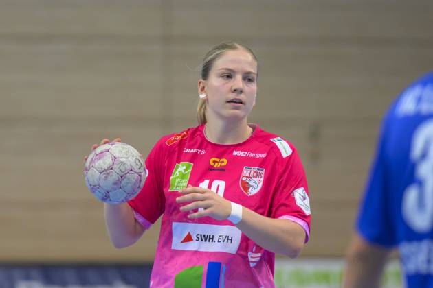 Viktoria Marksteiner (Halle, 10), SV Union Halle-Neustadt - HC Leipzig, Handball Frauen, Bundesliga, Halle (Saale) Cup, Finale, Saison 2025 26, 16.08.2025 Halle SWH Arena Sachsen-Anhalt Deutschland