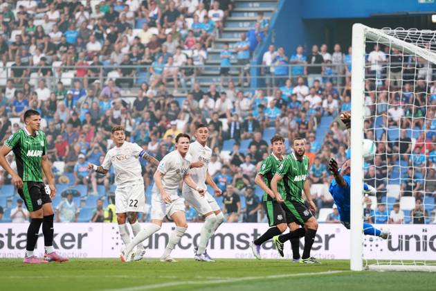 Napoli s Kevin De Bruyne goal 0-2 during the Serie A soccer match between Sassuolo and Napoli at the Mapei Stadium CittÃ del Tricolore in Reggio Emilia, north Italy - Saturday, August 23, 2025 - - Soccer -  Copyright: xMassimoxPaolone LaPressex