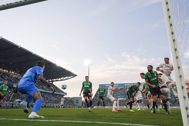 Napoli s Kevin De Bruyne goal 0-2 during the Serie A soccer match between Sassuolo and Napoli at the Mapei Stadium Cittˆ del Tricolore in Reggio Emilia, north Italy - Saturday, August 23, 2025 - - Soccer -  Copyright: xMassimoxPaolone LaPressex