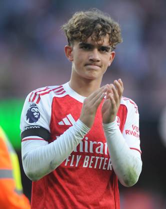 Football - 2025 2026 Premier League - Arsenal vs Leeds United - Emirates Stadium - Saturday 23rd August 2025 Max Robert Dowman of Arsenal applauds the fans after making his Premiership Debut