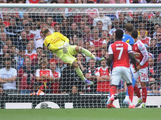 Football - 2025 2026 Premier League - Arsenal vs Leeds United - Emirates Stadium - Saturday 23rd August 2025 Goalkeeper, David Raya of Arsenal tips a shot over the bar