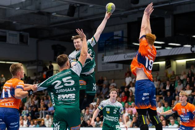 Erik PERSSON (FRISCH AUF! Goeppingen, 22) erzielt ein Tor, Aktion, Torwurf FRISCH AUF! Goeppingen (FAG) vs. SKK Talent Pilsen, Handball, Maenner, Players Night, Testspiel, Saisoneroeffnung, Spielzeit 2025 2026, 23.08.2025 FRISCH AUF! Goeppingen (FAG) vs. SKK Talent Pilsen, Handball, Maenner, Players Night, Testspiel, Saisoneroeffnung, Spielzeit 2025 2026, 23.08.2025 Goeppingen Copyright: xEibnerxPressefoto OliverxSchmidtx EP_OST
