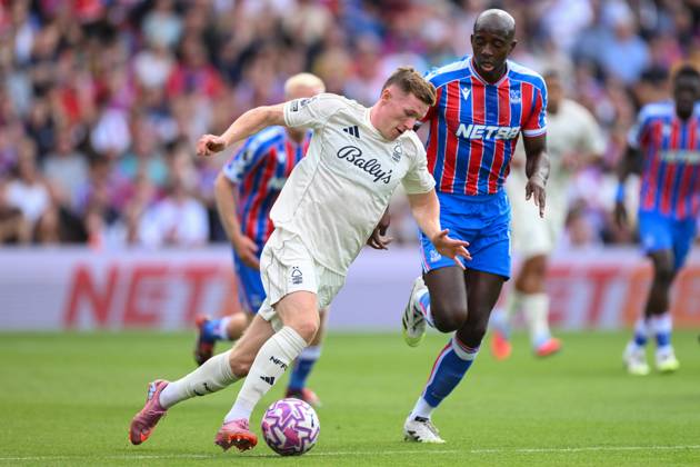 Crystal Palace v Nottingham Forest - Premier League Elliott Anderson of Nottingham Forest is under pressure from Jean-Philippe Mateta of Crystal Palace during the Premier League match between Crystal Palace and Nottingham Forest at Selhurst Park in London, England, on August 24, 2025. London Greater London United Kingdom Copyright: xMIxNewsx originalFilename:fletcher-crystalp250824_np7sD